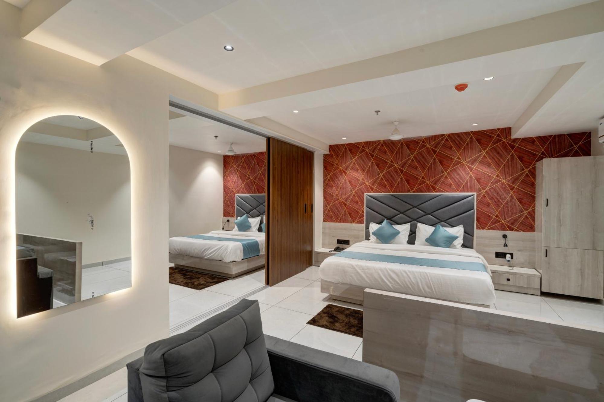 Hotel Shrimad Villa Gandhinagar Eksteriør bilde