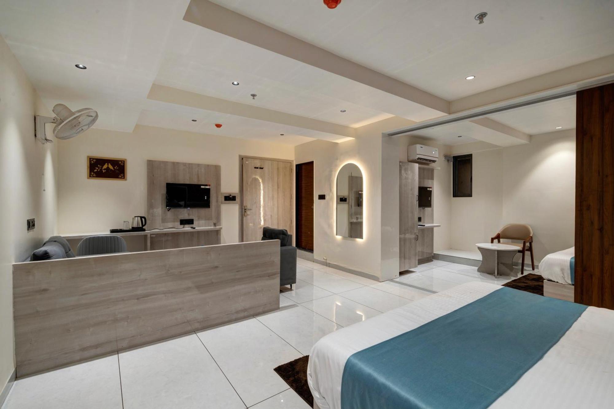 Hotel Shrimad Villa Gandhinagar Eksteriør bilde
