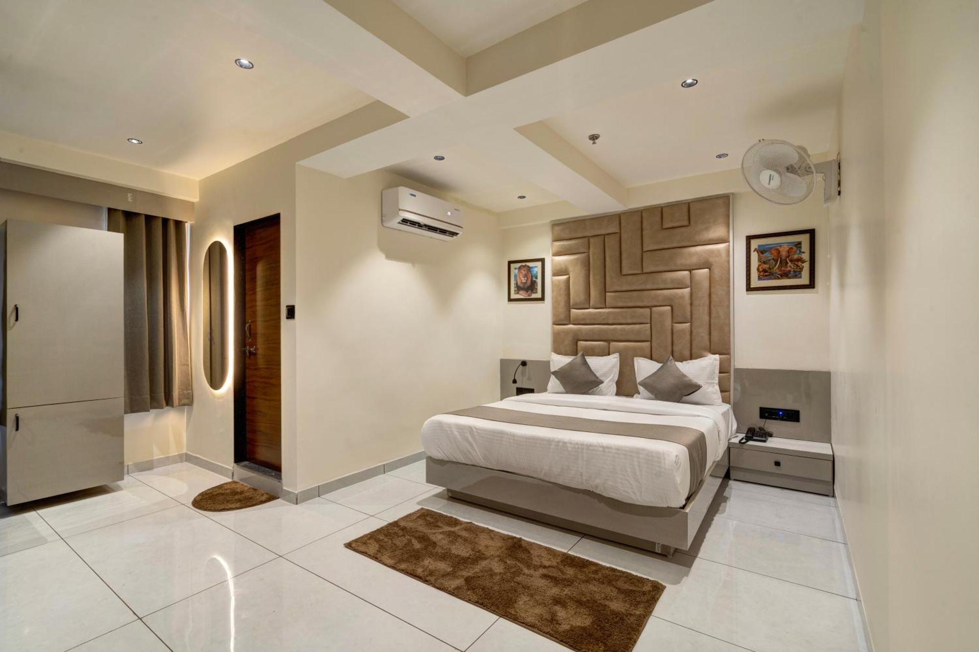 Hotel Shrimad Villa Gandhinagar Eksteriør bilde