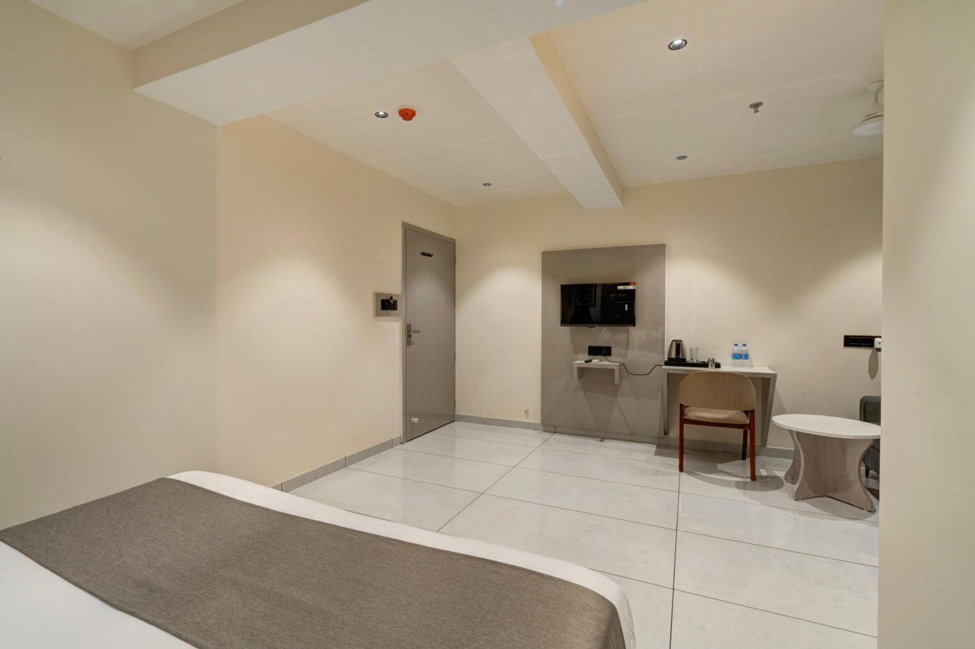 Hotel Shrimad Villa Gandhinagar Eksteriør bilde