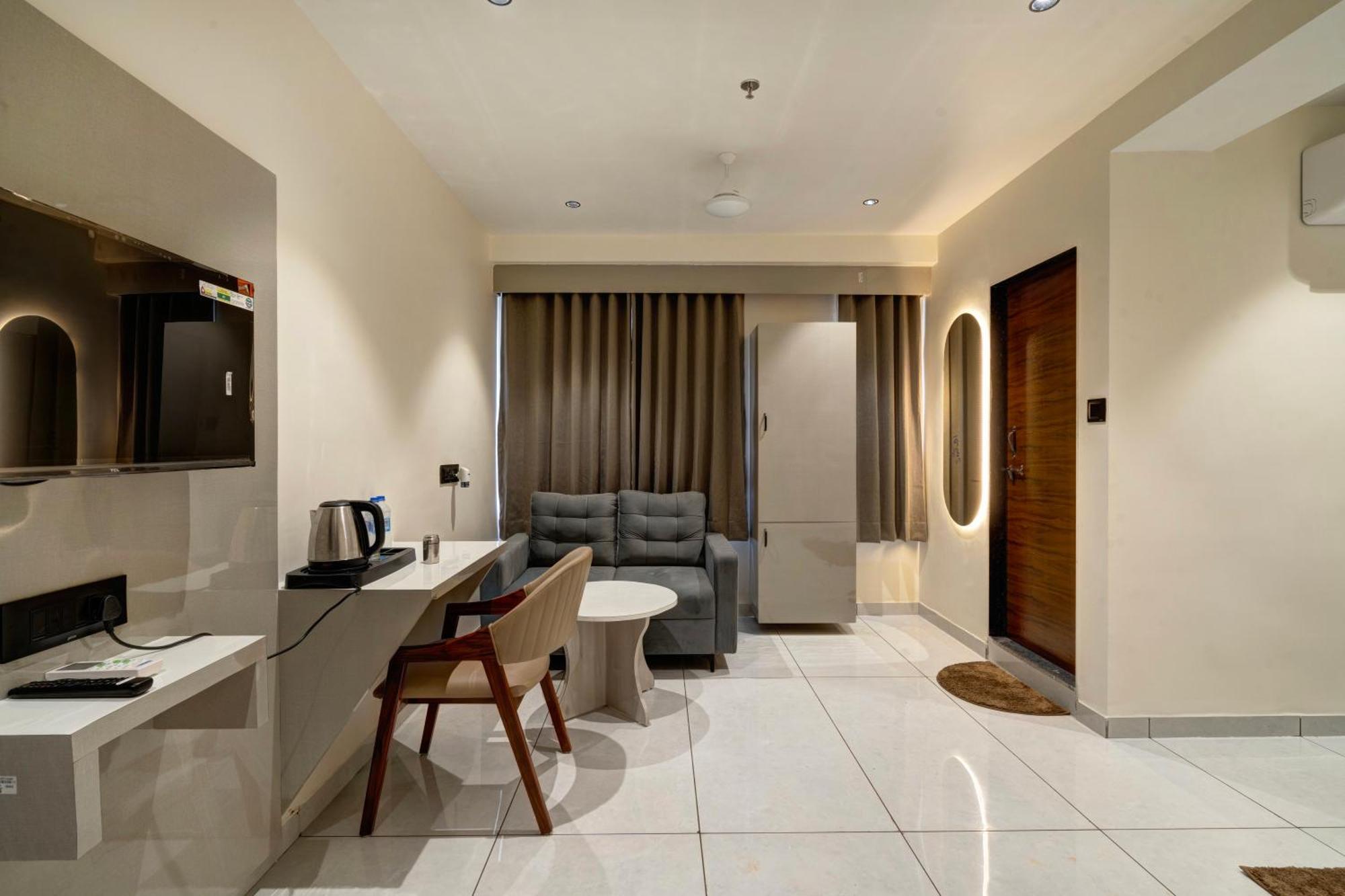 Hotel Shrimad Villa Gandhinagar Eksteriør bilde