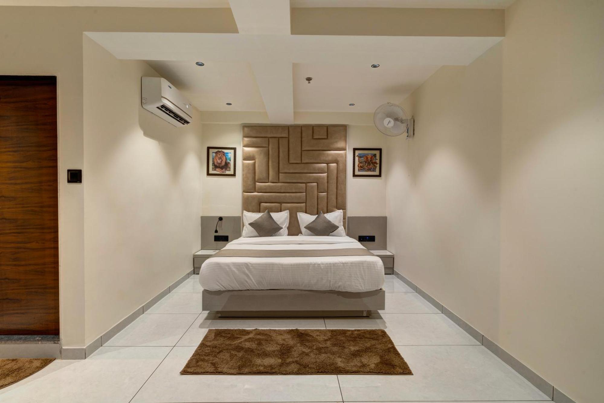 Hotel Shrimad Villa Gandhinagar Eksteriør bilde