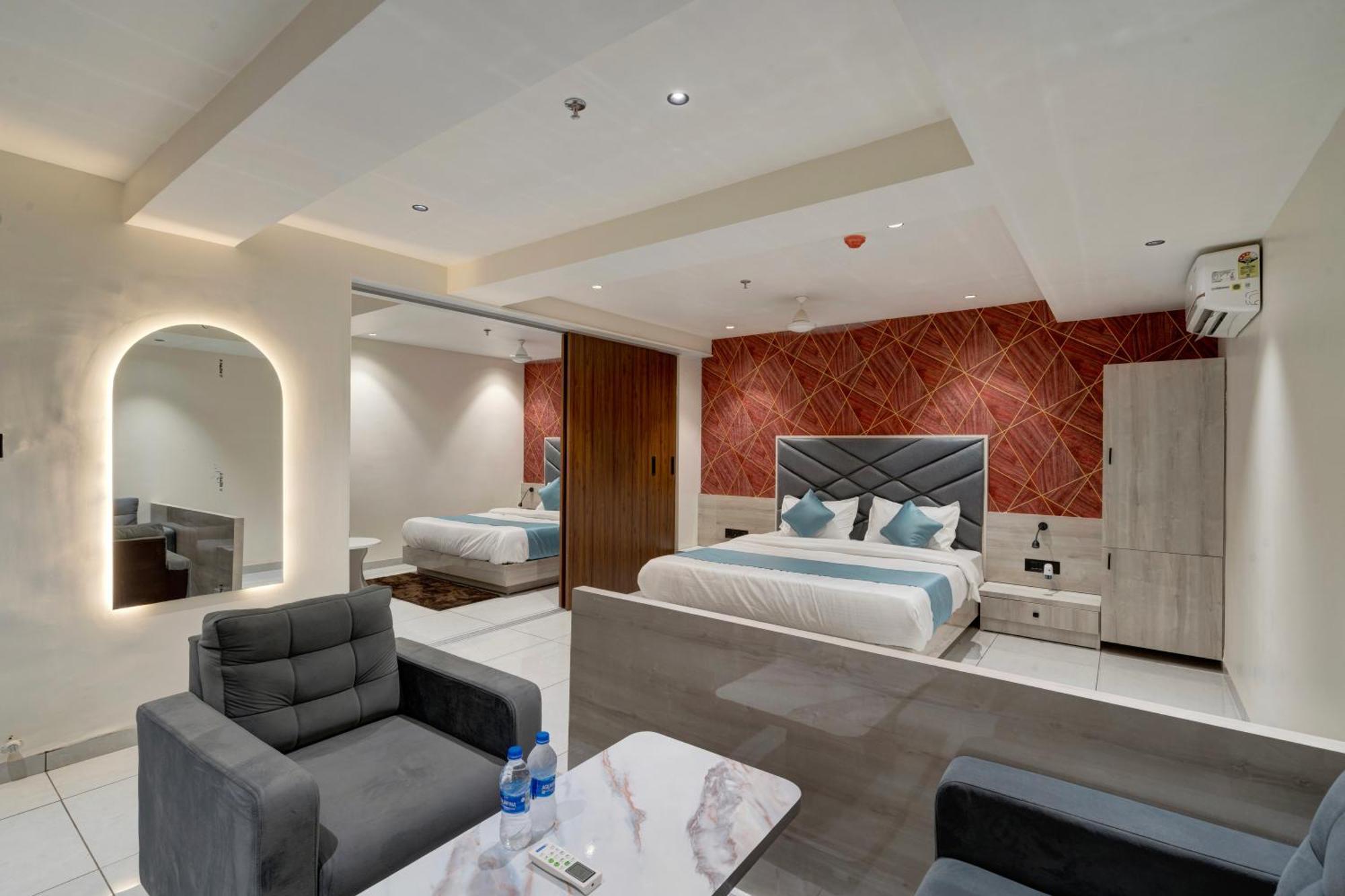 Hotel Shrimad Villa Gandhinagar Eksteriør bilde