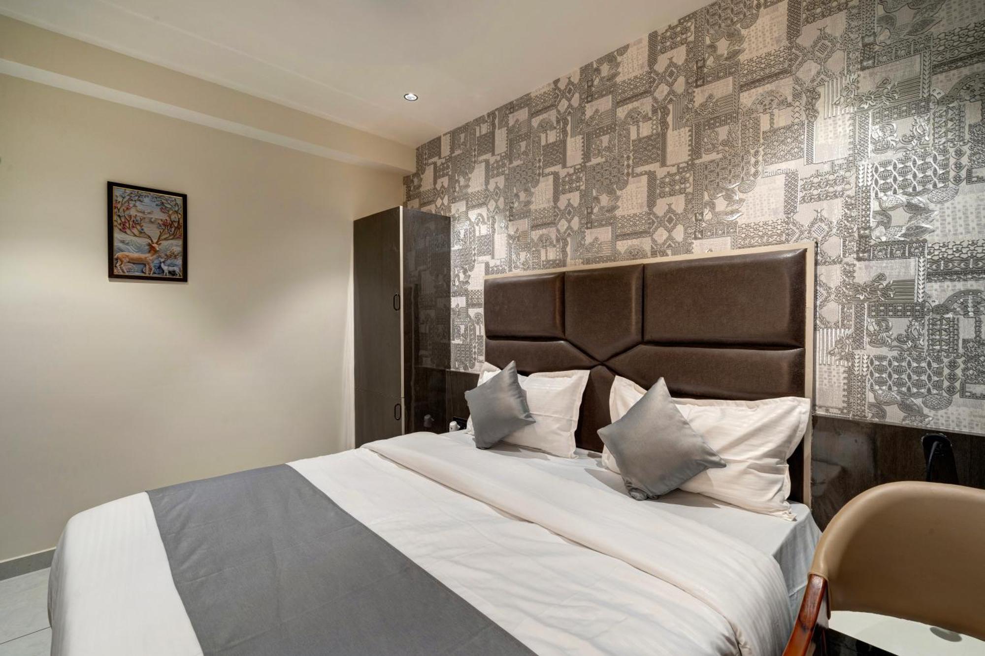 Hotel Shrimad Villa Gandhinagar Eksteriør bilde