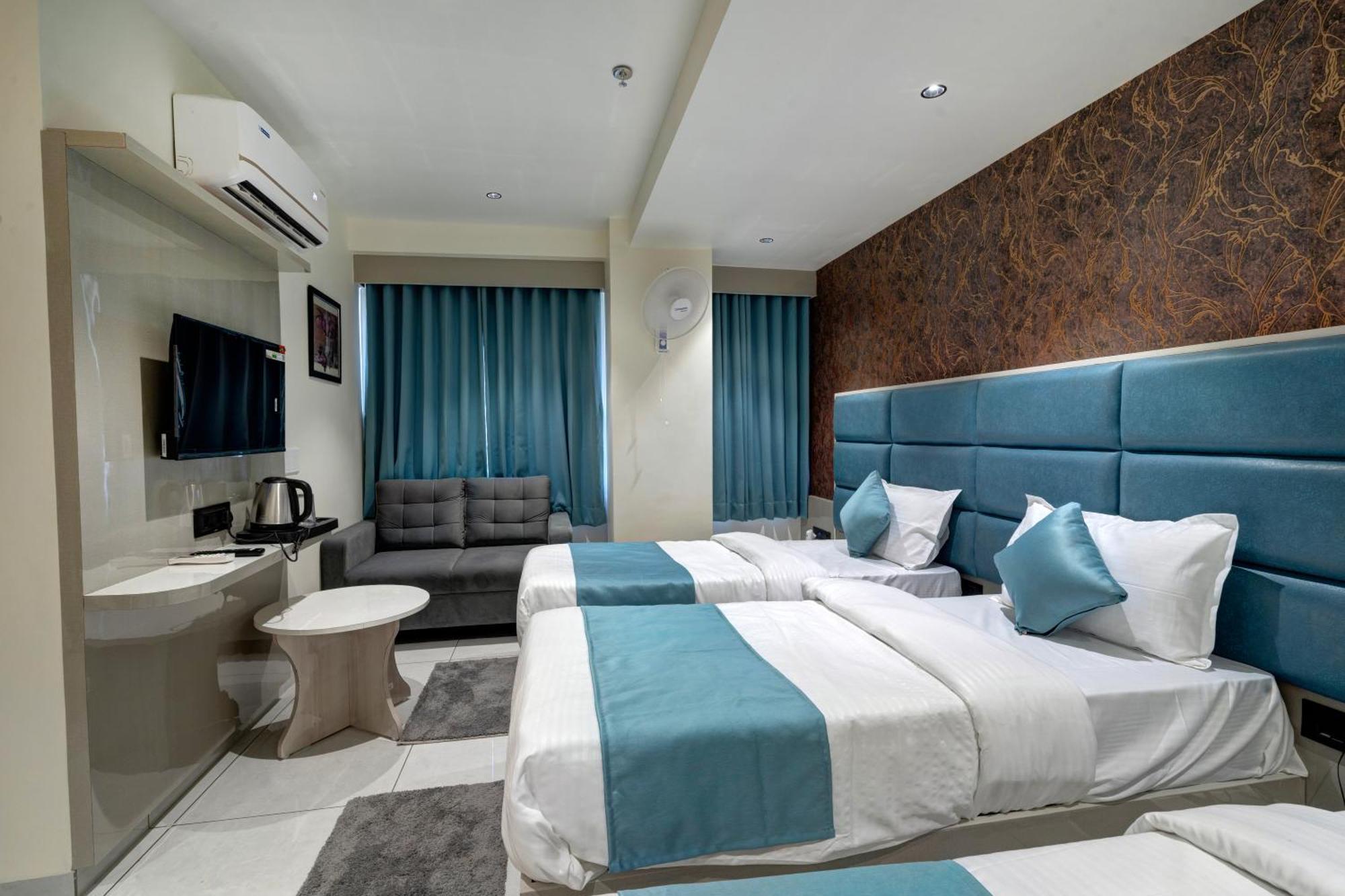 Hotel Shrimad Villa Gandhinagar Eksteriør bilde