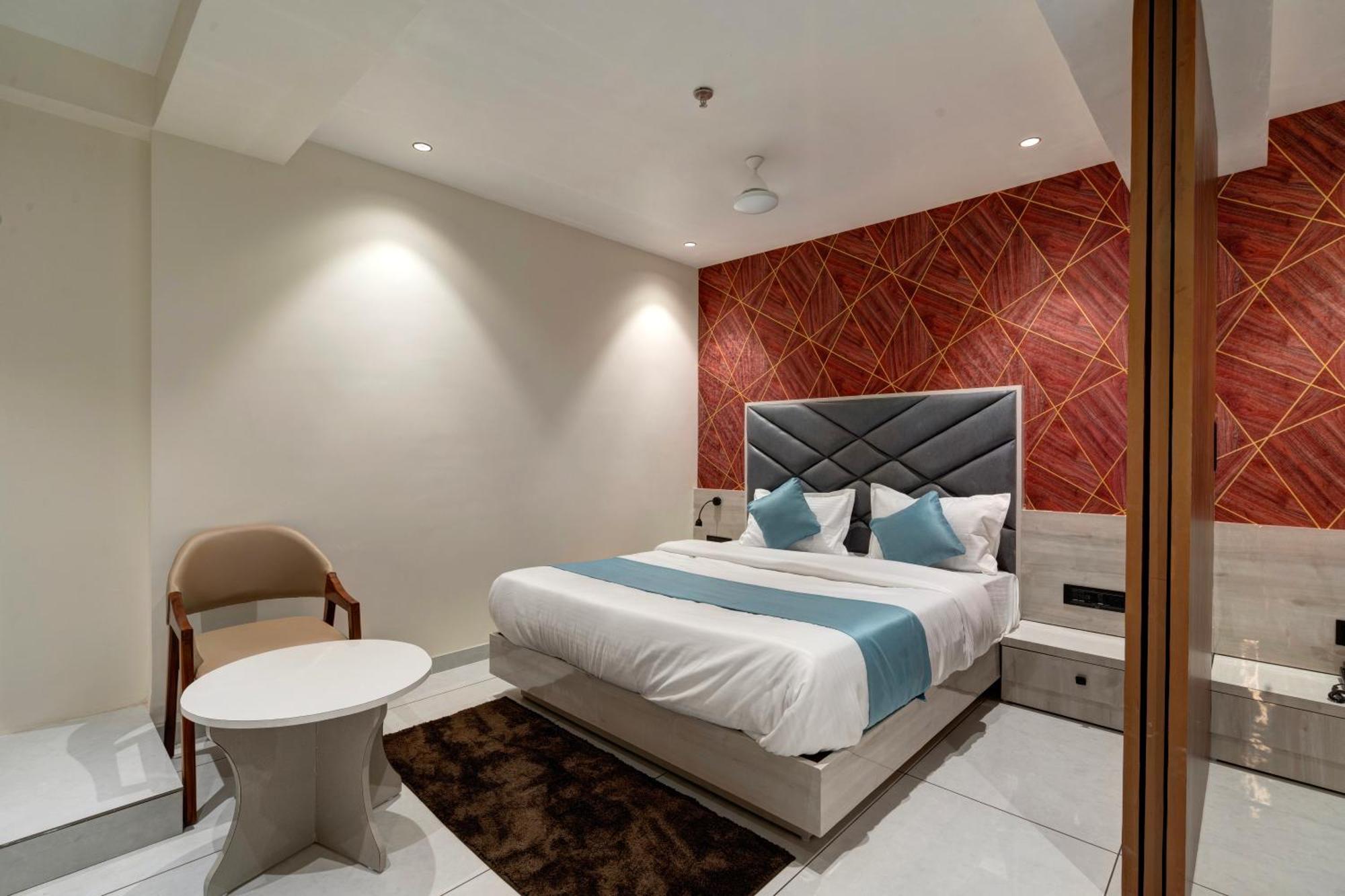 Hotel Shrimad Villa Gandhinagar Eksteriør bilde