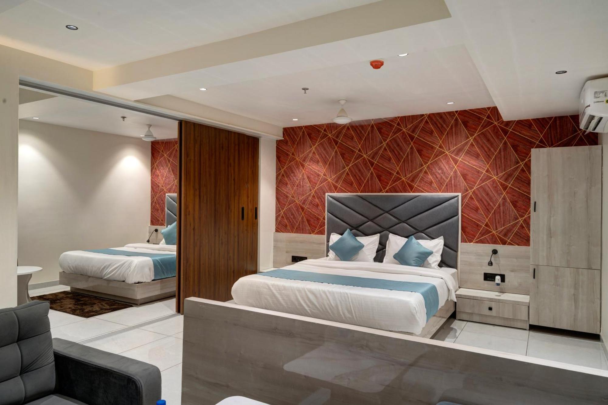 Hotel Shrimad Villa Gandhinagar Eksteriør bilde