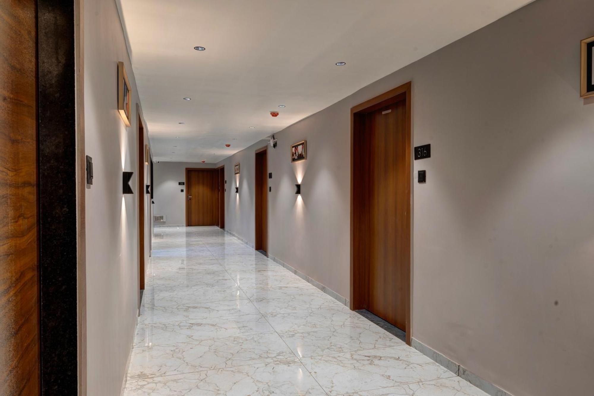 Hotel Shrimad Villa Gandhinagar Eksteriør bilde